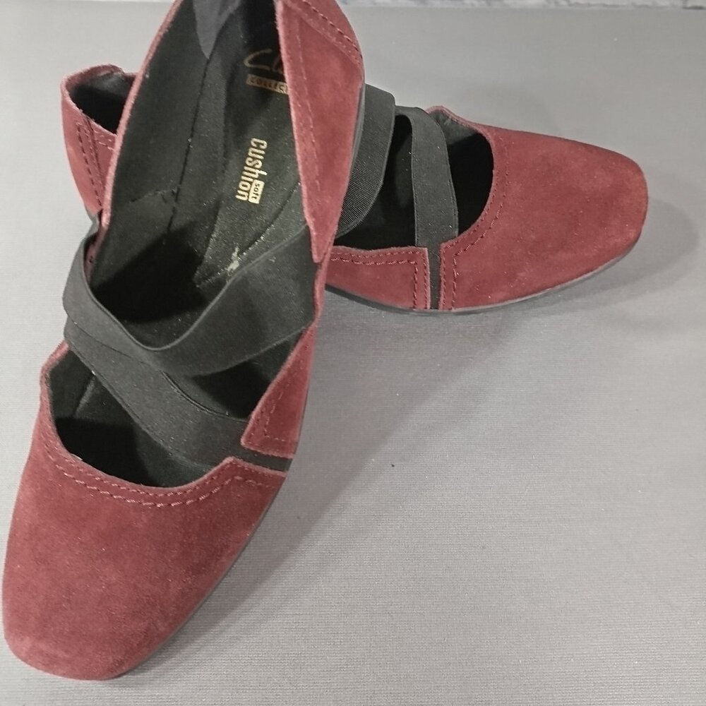 Clarks Wine Colored Suede Flats Elastic Strap 9W